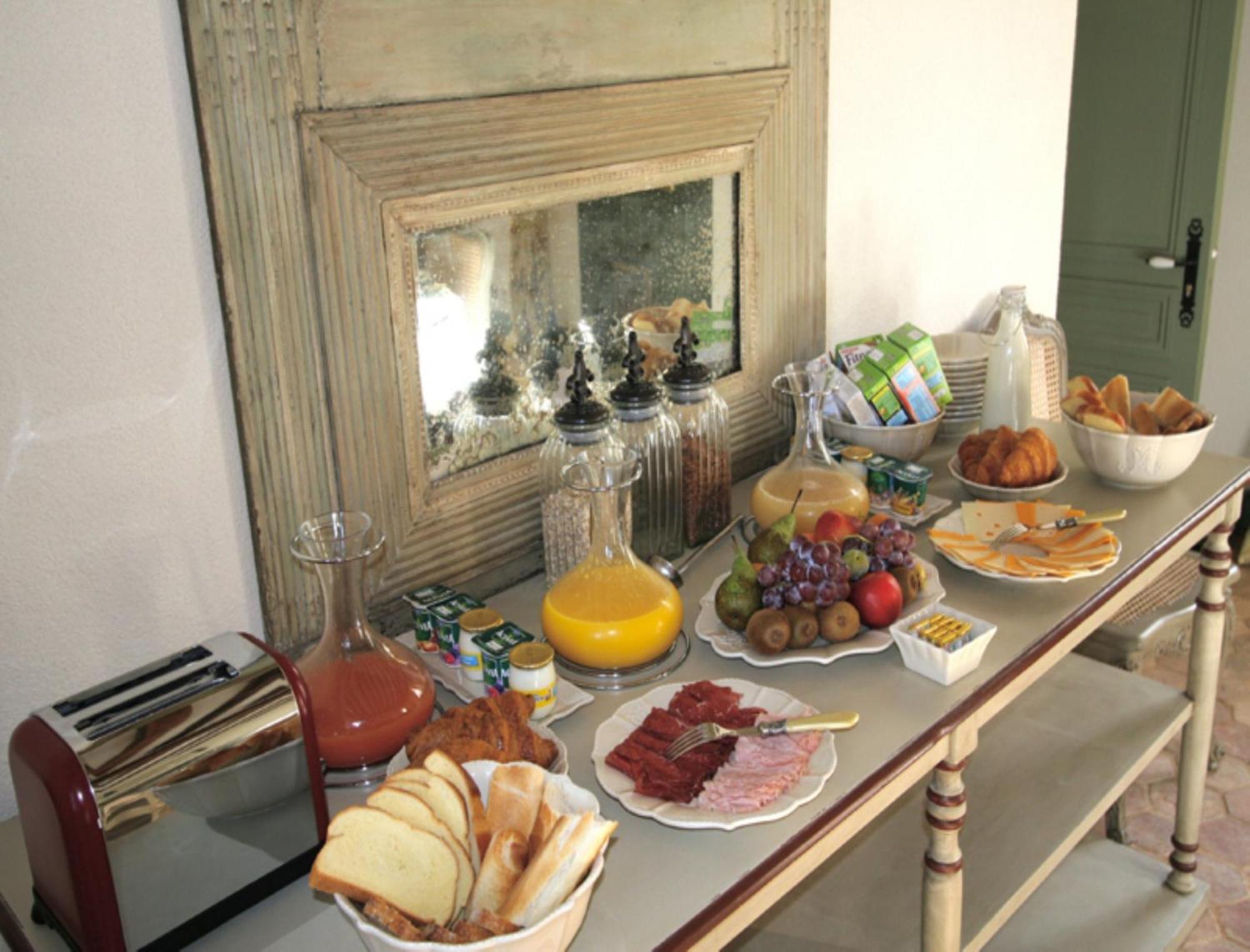 Chateau De Maudetour 외부 사진